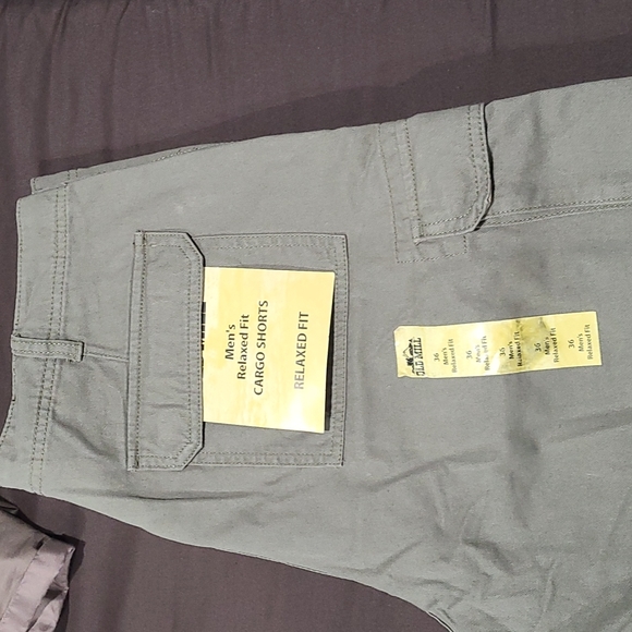 Relaxed Fit Cargo Shorts Size 36 - Olive - New - Picture 3 of 11